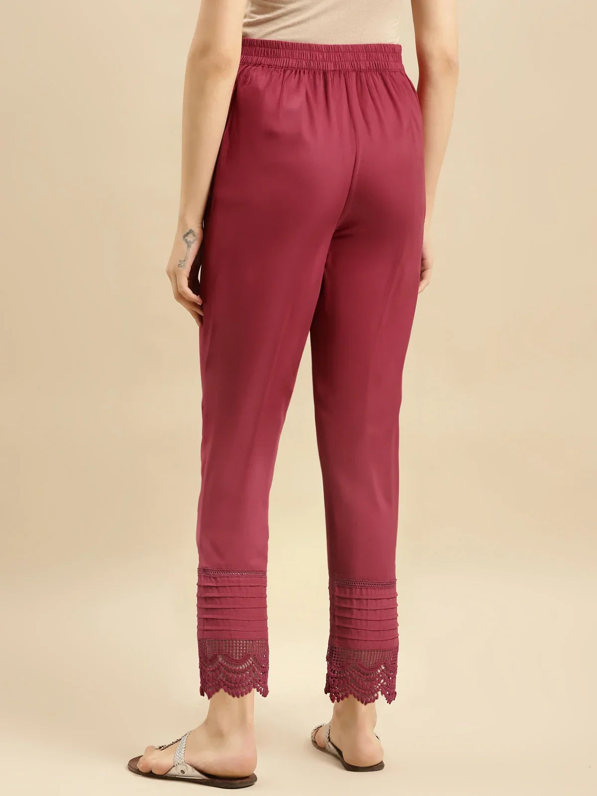 100% Cotton Solid Calf Length Straight Pant