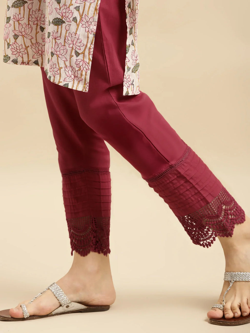 100% Cotton Solid Calf Length Straight Pant